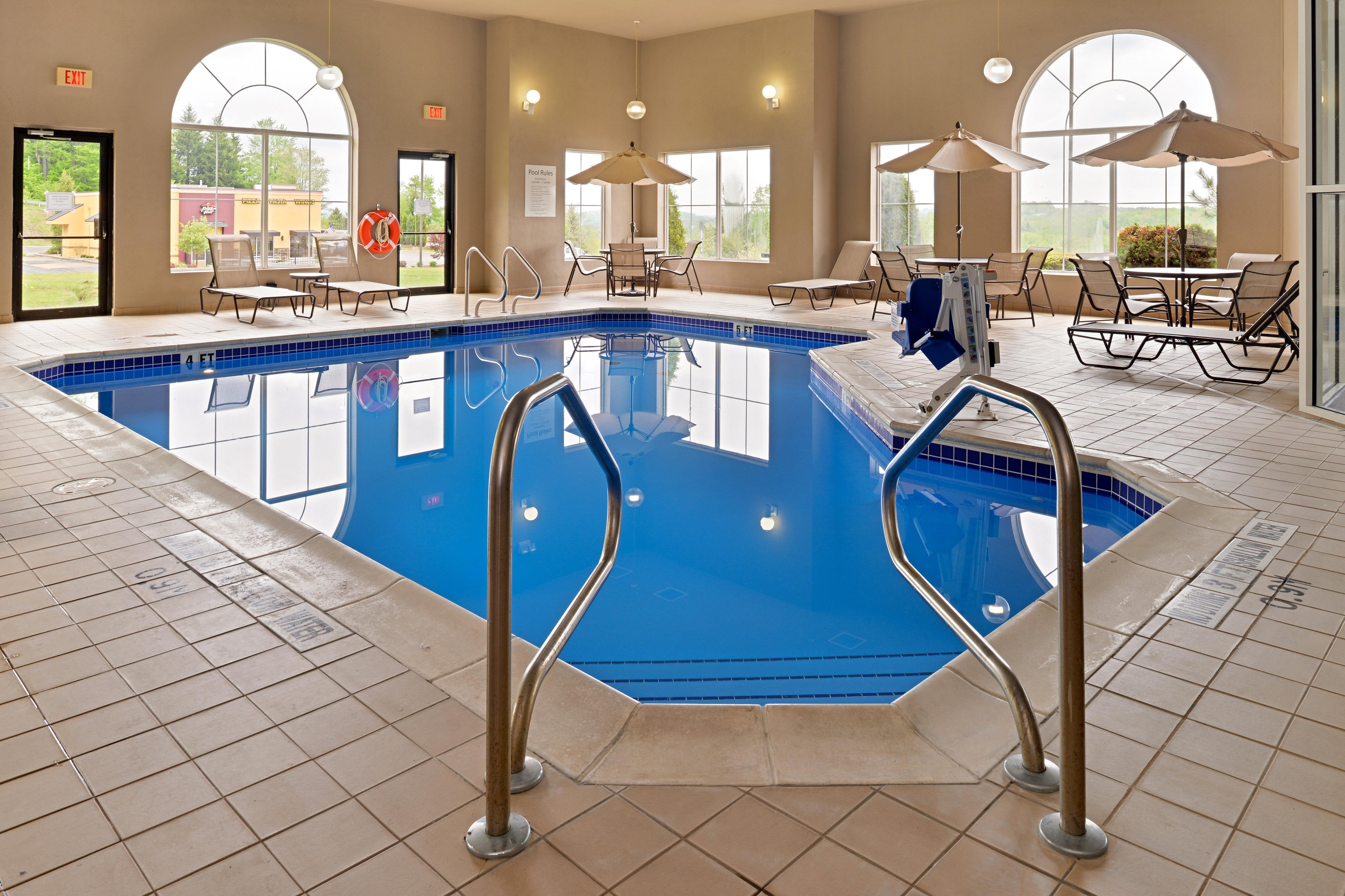 Holiday Inn Express & Suites St Marys By Ihg St. Marys Bagian luar foto